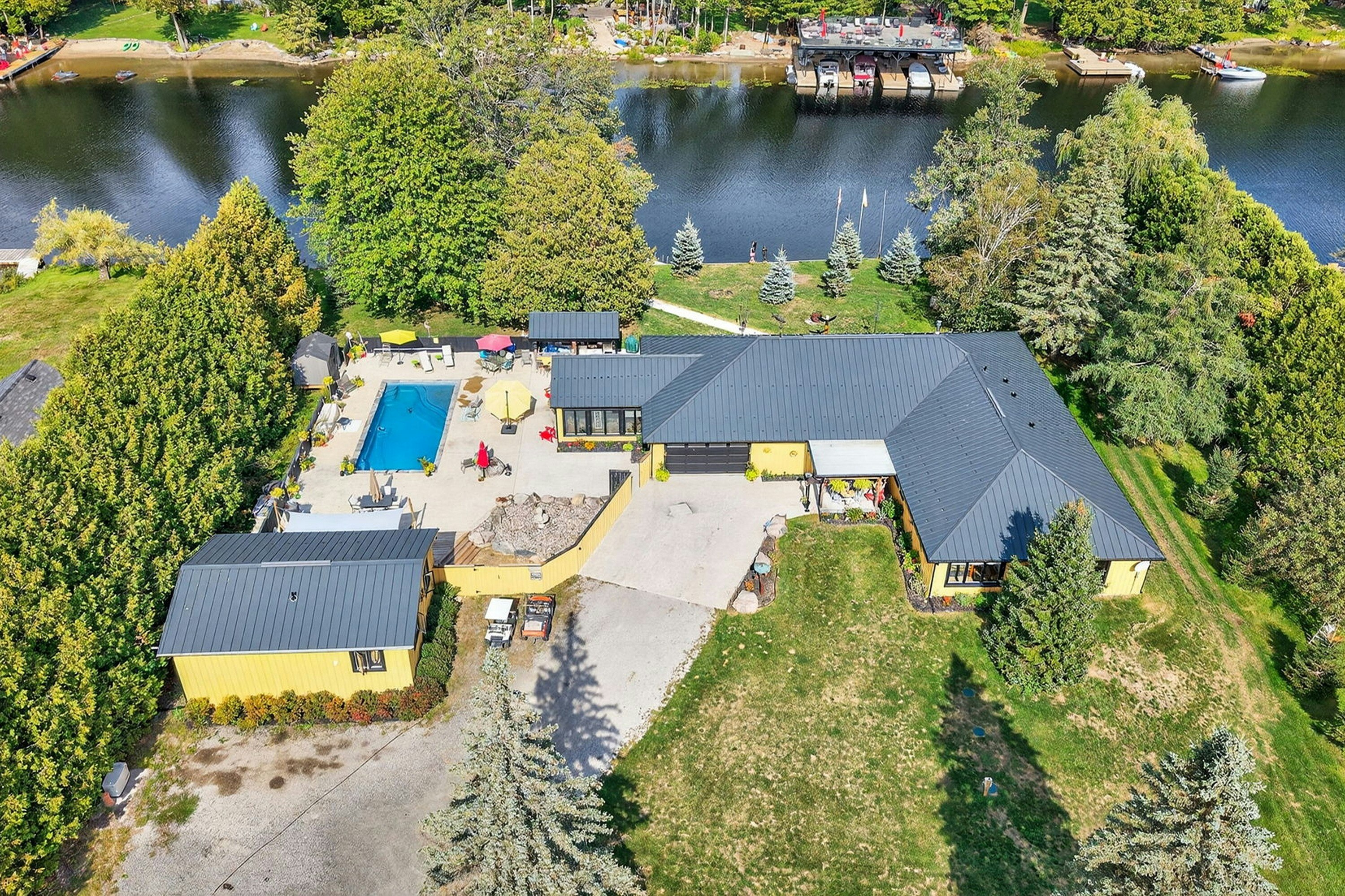 1082 Beaumont Farm Road, Bracebridge, ON, P1L 1X2
