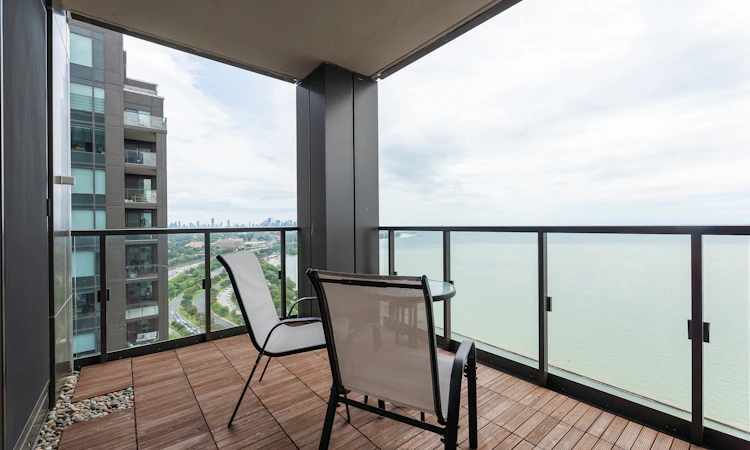 3906-1928 Lake Shore Boulevard W