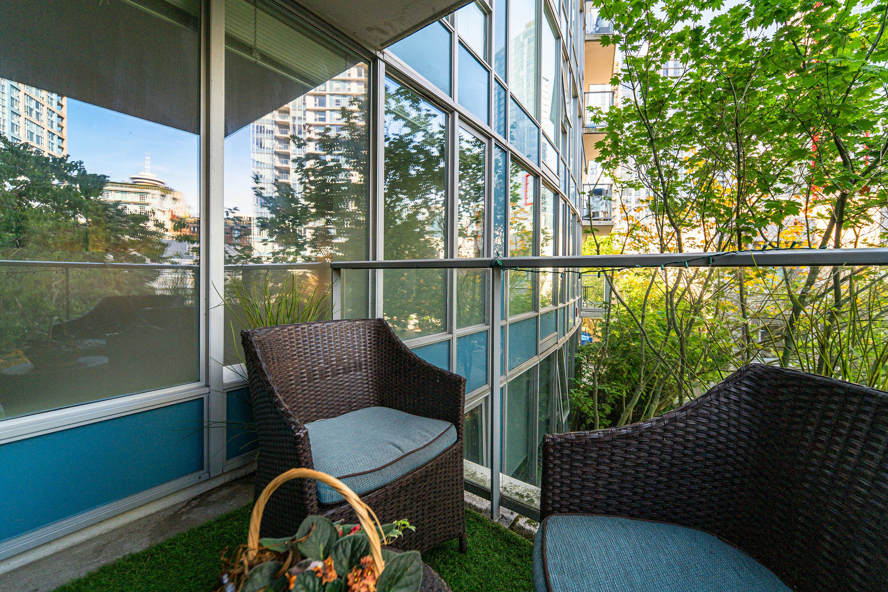 301-689 Abbott Street, Vancouver, BC, V6B 0J2 - 22