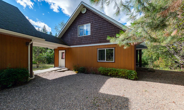 1249 Creighton Valley Road