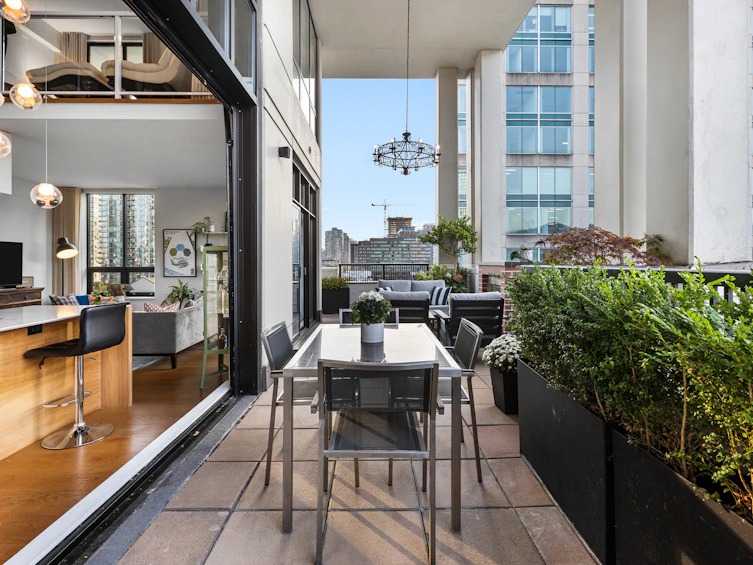 PH701-531 Beatty Street, Vancouver, BC, V6B 0C5 - 4