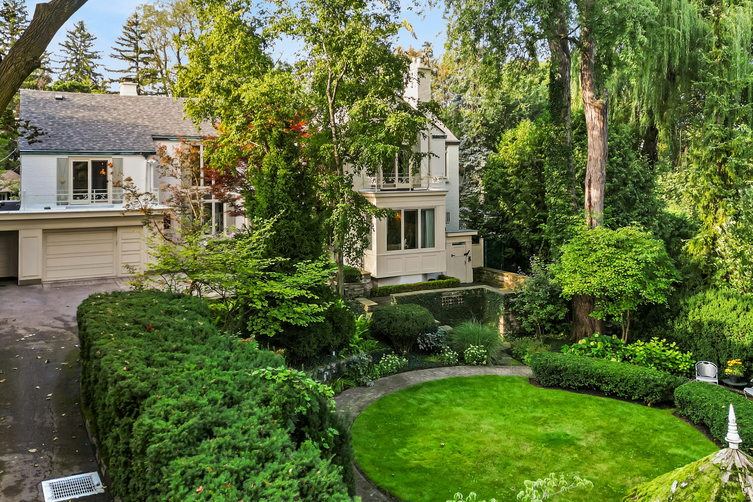 12 Forest Glen Crescent, Toronto, ON, M4N 2E8