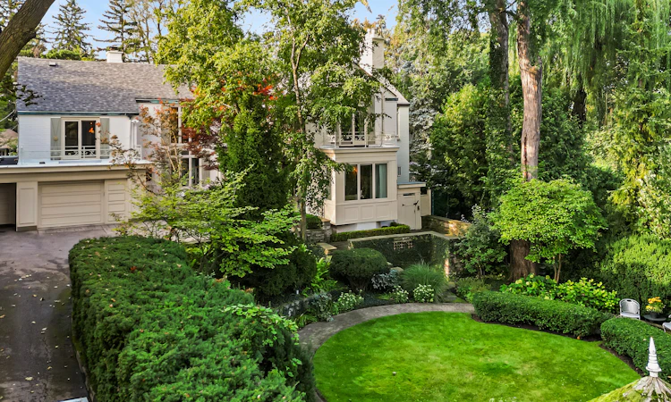 12 Forest Glen Crescent