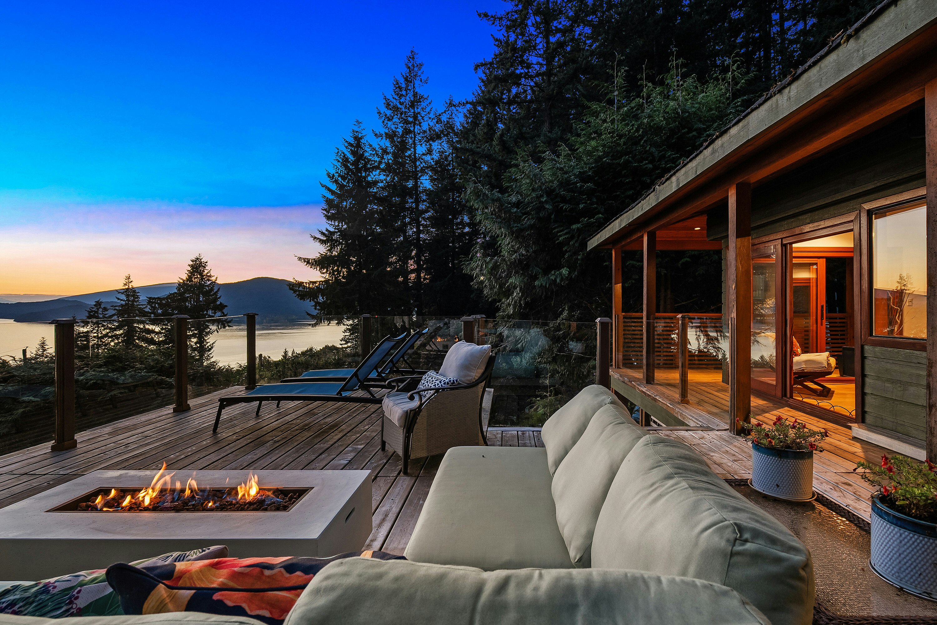 505 Upper Bayview Road, West Vancouver, BC, V0N 2E0