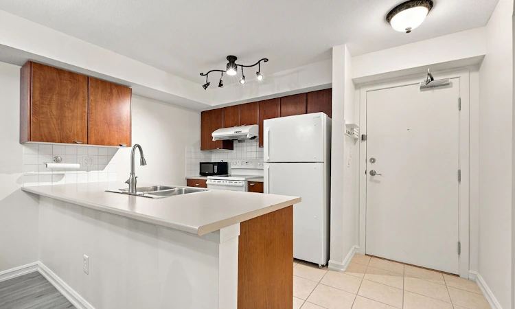 212-10088 148th Street