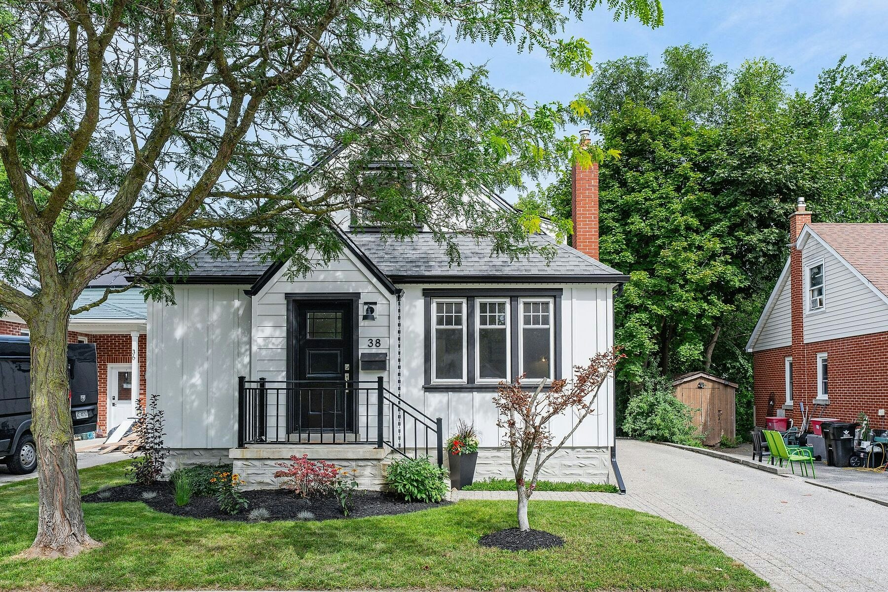 38 Roslin Avenue S, Waterloo, ON, N2L 2P8