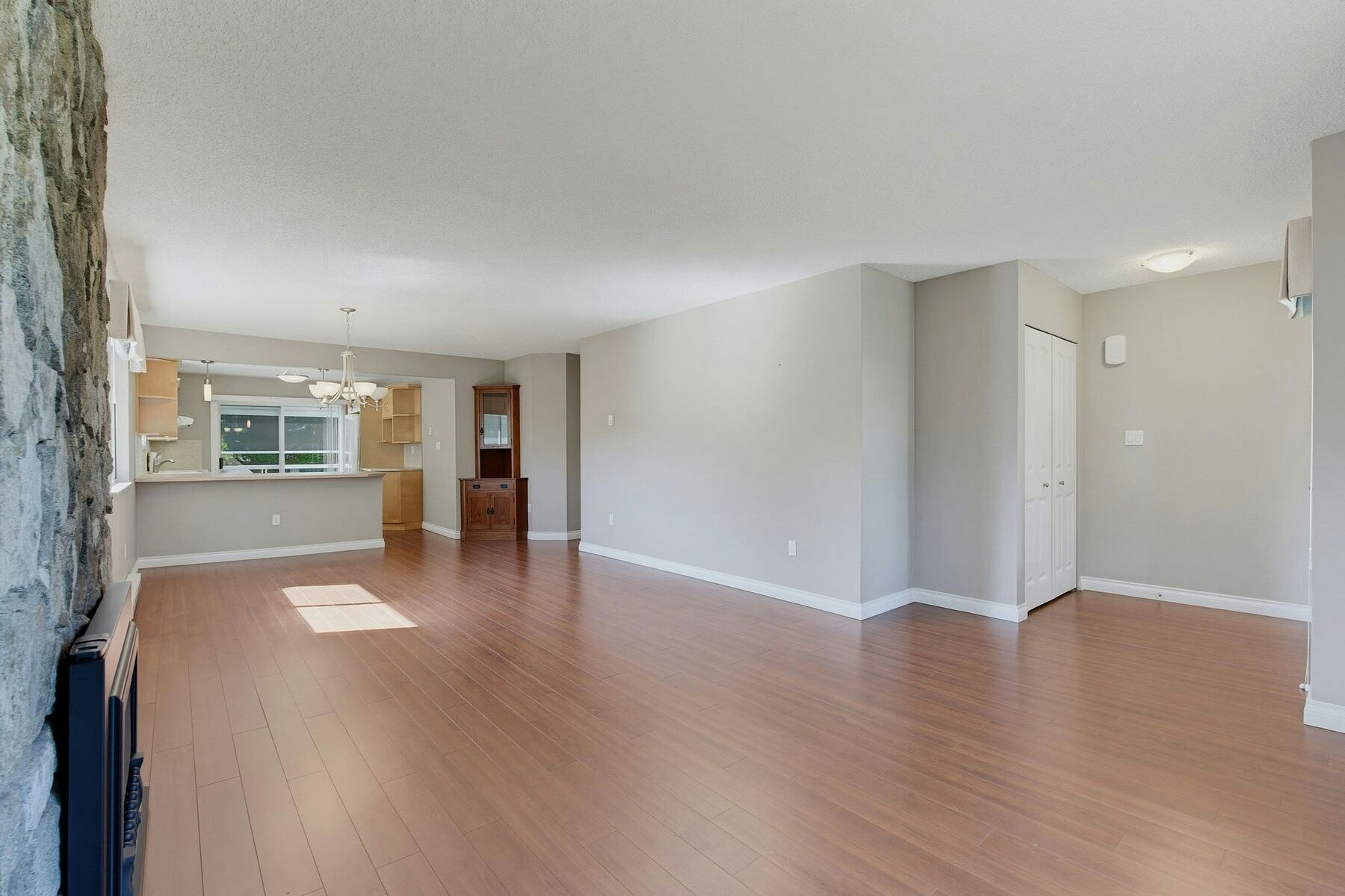 723 Miller Avenue, Saanich, BC, V8Z 3C9 - 7