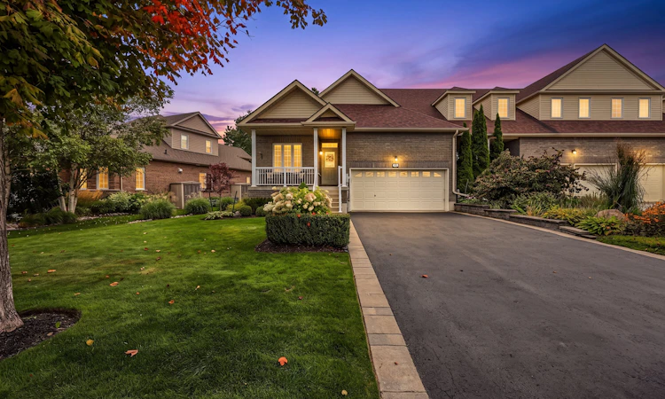 48 Thomas Drive
