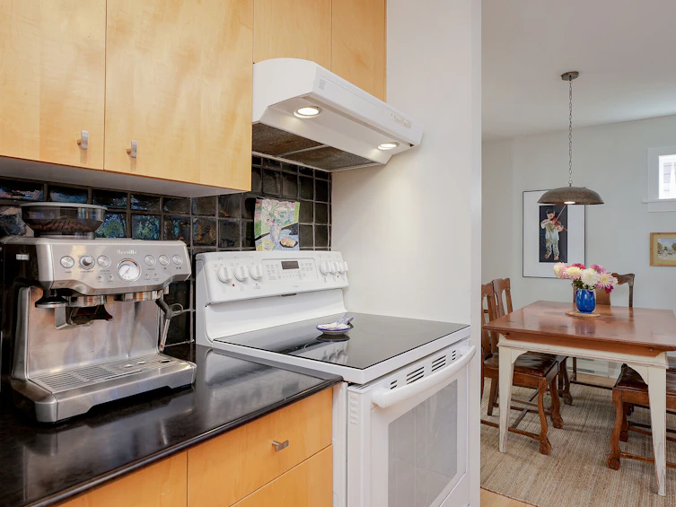 1110 Reno Street, Victoria, BC, V9A 4B6 - 14