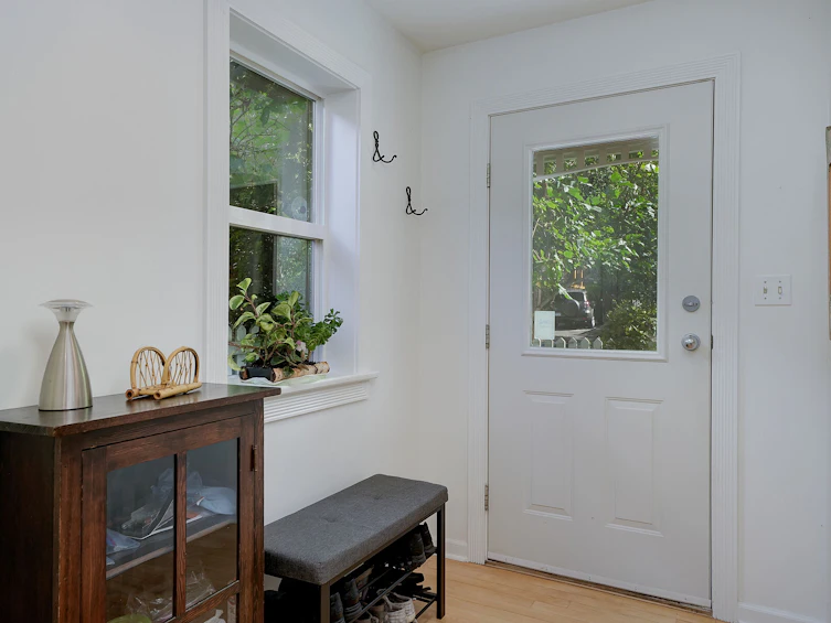 1110 Reno Street, Victoria, BC, V9A 4B6 - 4