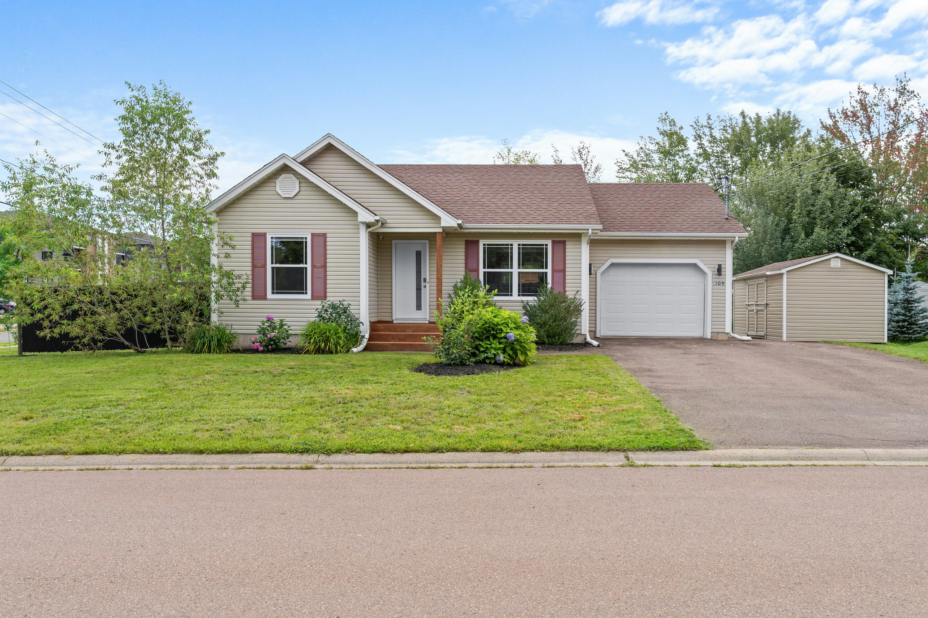 109 Francelle, Dieppe, NB, E1A 7V3