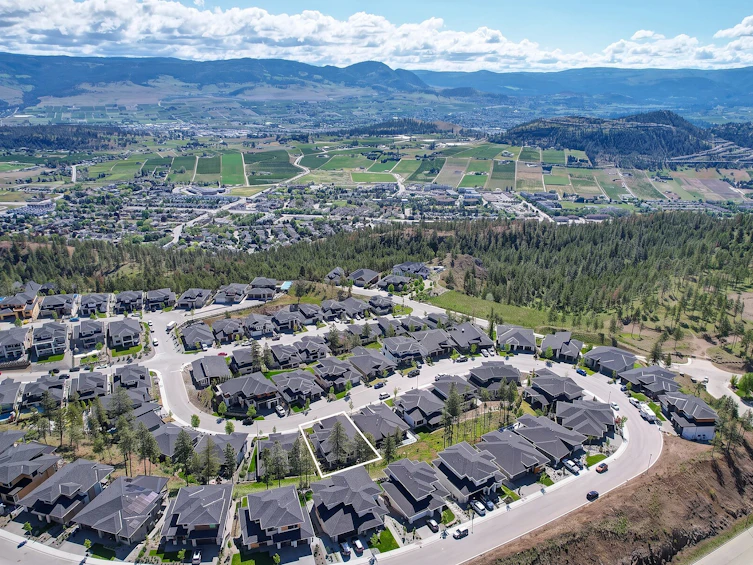 201 Summer Wood Drive, Kelowna, BC, V1V 0C9 - 60