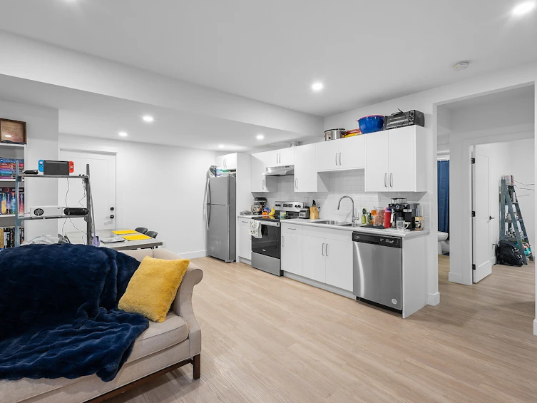 201 Summer Wood Drive, Kelowna, BC, V1V 0C9 - 51