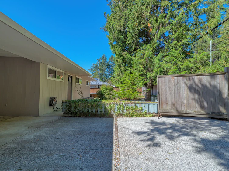 6833 Sunshine Coast Highway, Sechelt, BC, V7Z 0T2 - 28
