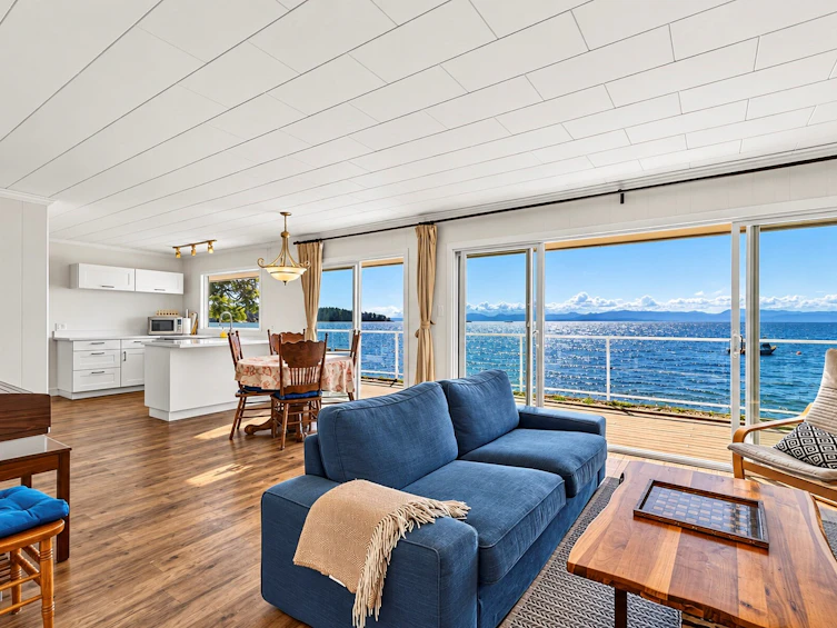 6833 Sunshine Coast Highway, Sechelt, BC, V7Z 0T2 - 6