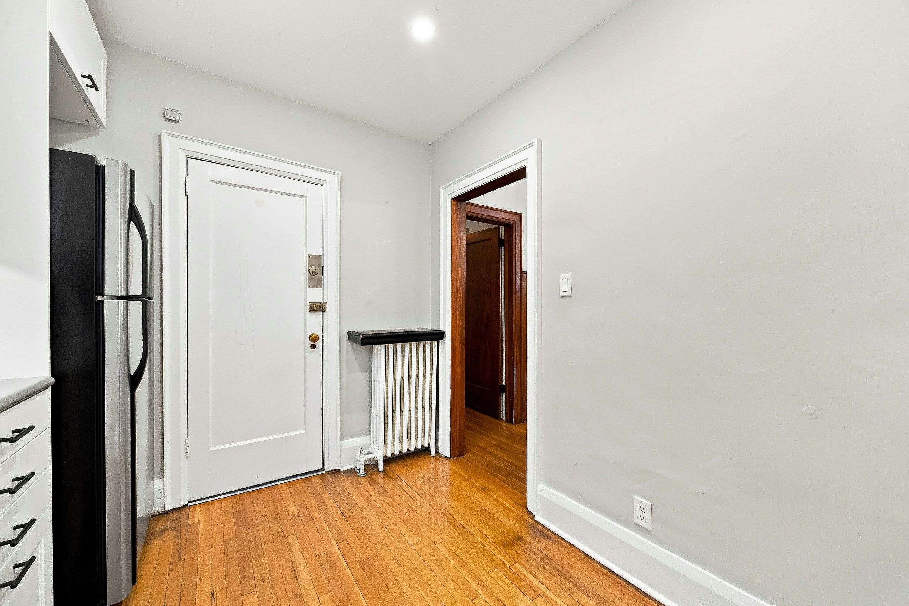 14 Kilbarry Upper Road, Toronto, ON, M5P 1K5 - 11