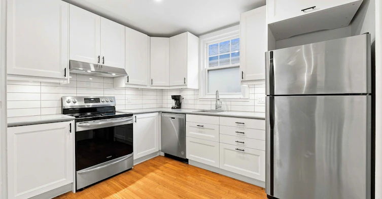 14 Kilbarry Upper Road, Toronto, ON, M5P 1K5 - 10