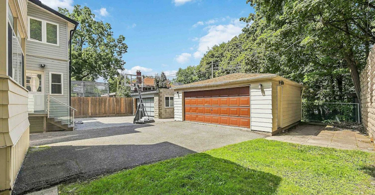 14 Kilbarry Main Road, Toronto, ON, M5P 1K5 - 22