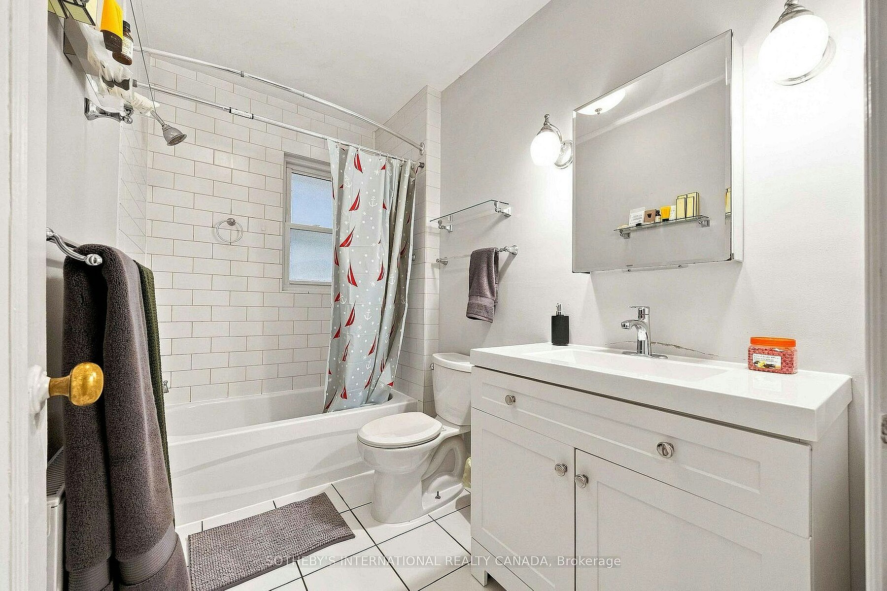 14 Kilbarry Main Road, Toronto, ON, M5P 1K5 - 13