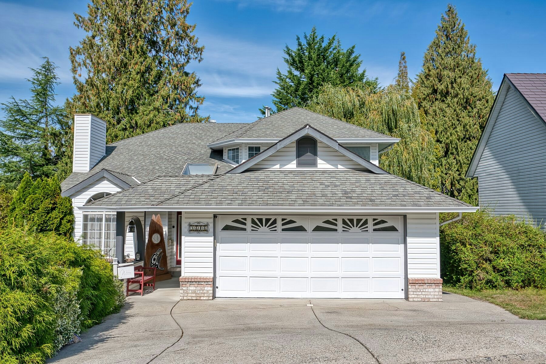 5818 Trail Avenue, Sechelt, BC, V7Z 0L9