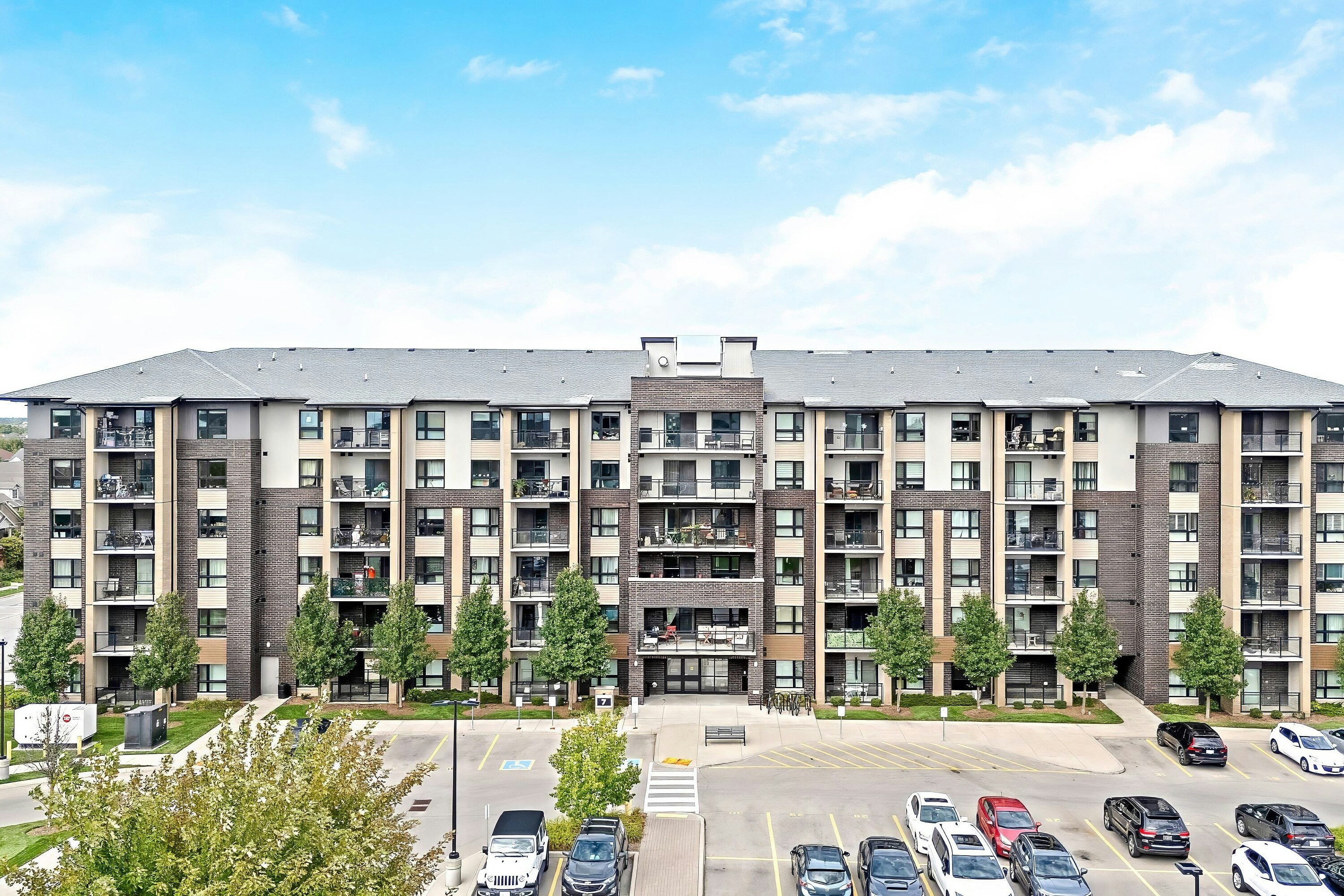 212-7 Kay Crescent, Guelph, ON, N1L 0P9 - 2