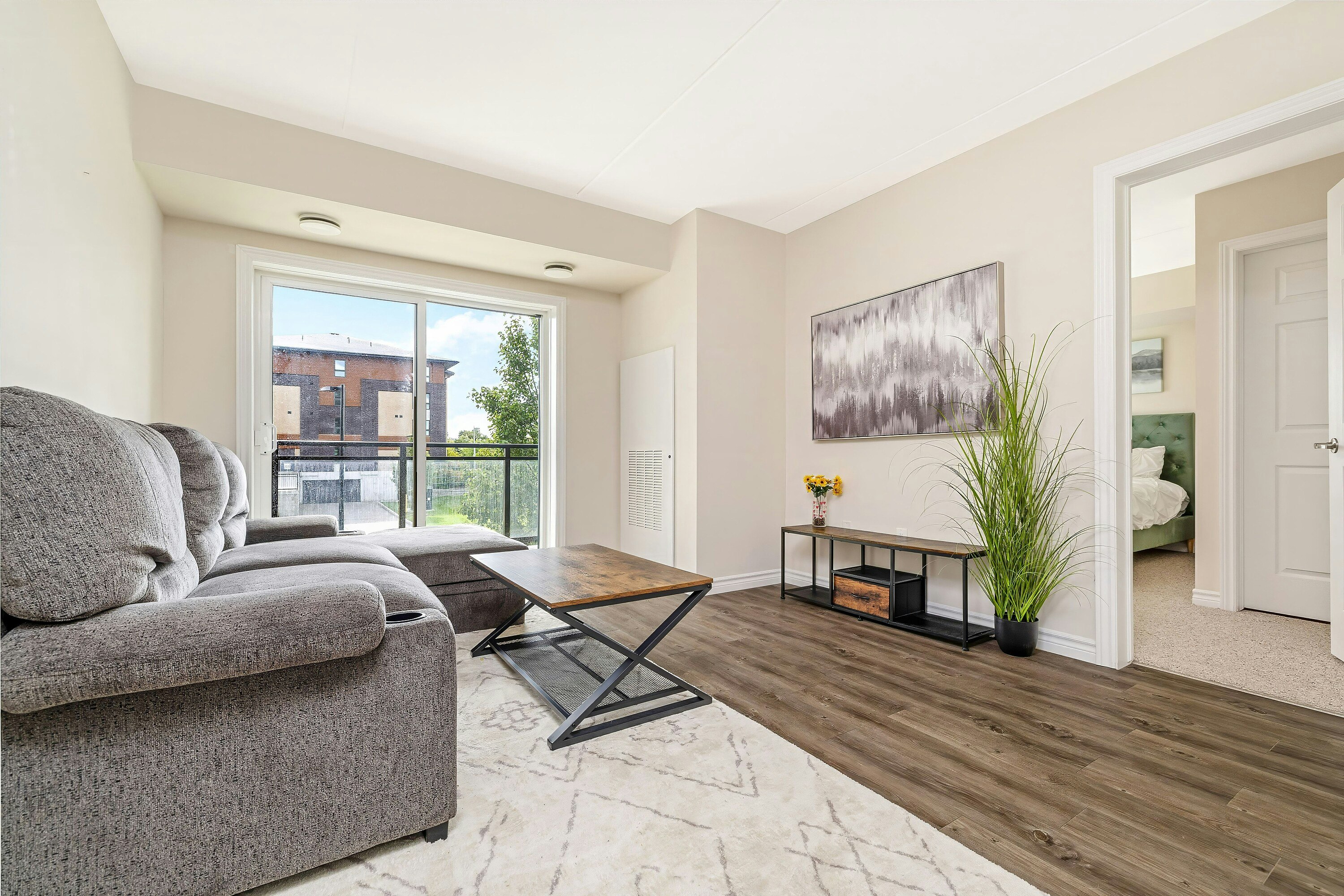 212-7 Kay Crescent, Guelph, ON, N1L 0P9