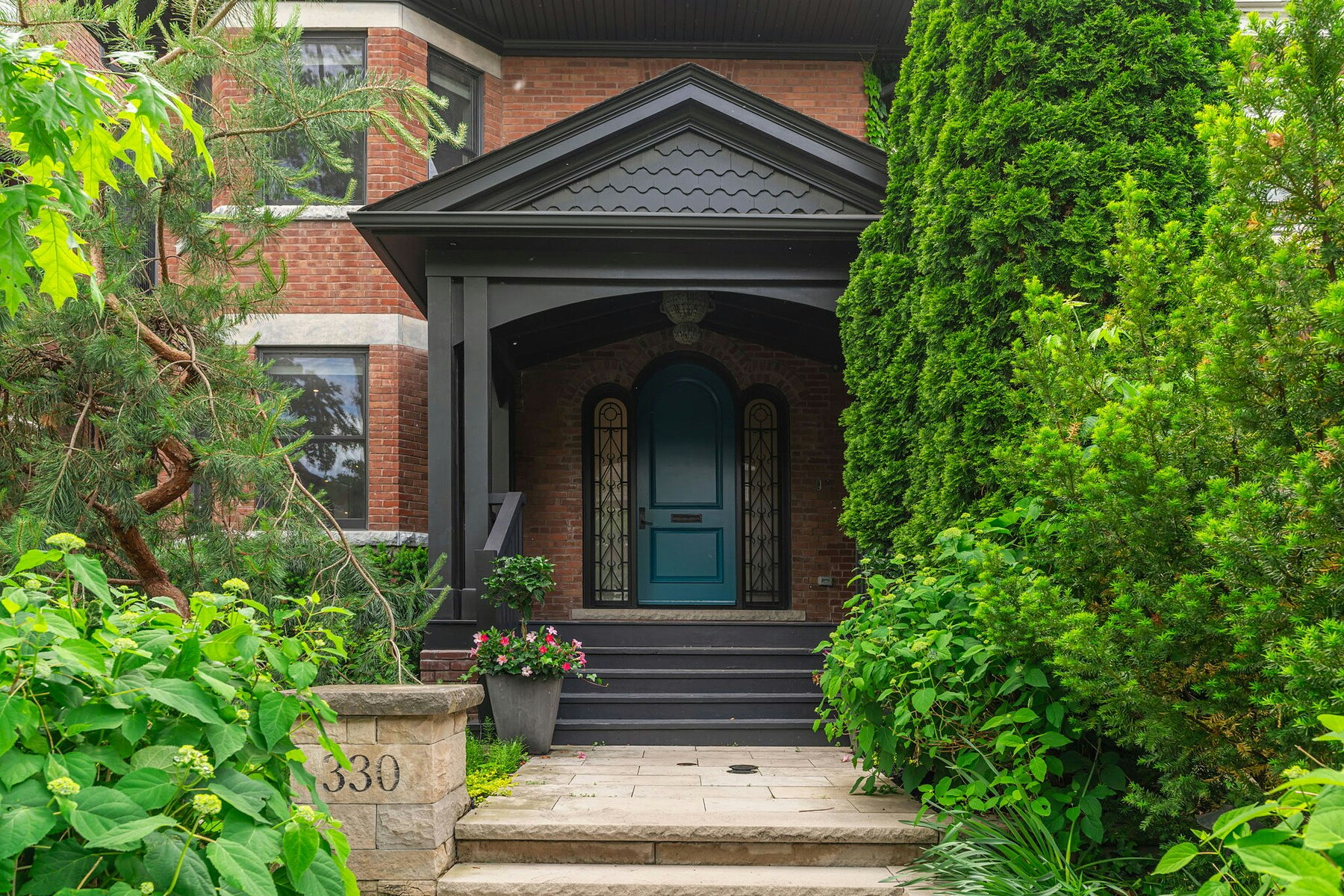 330 Palmerston Boulevard, Toronto, ON, M6G 2N6
