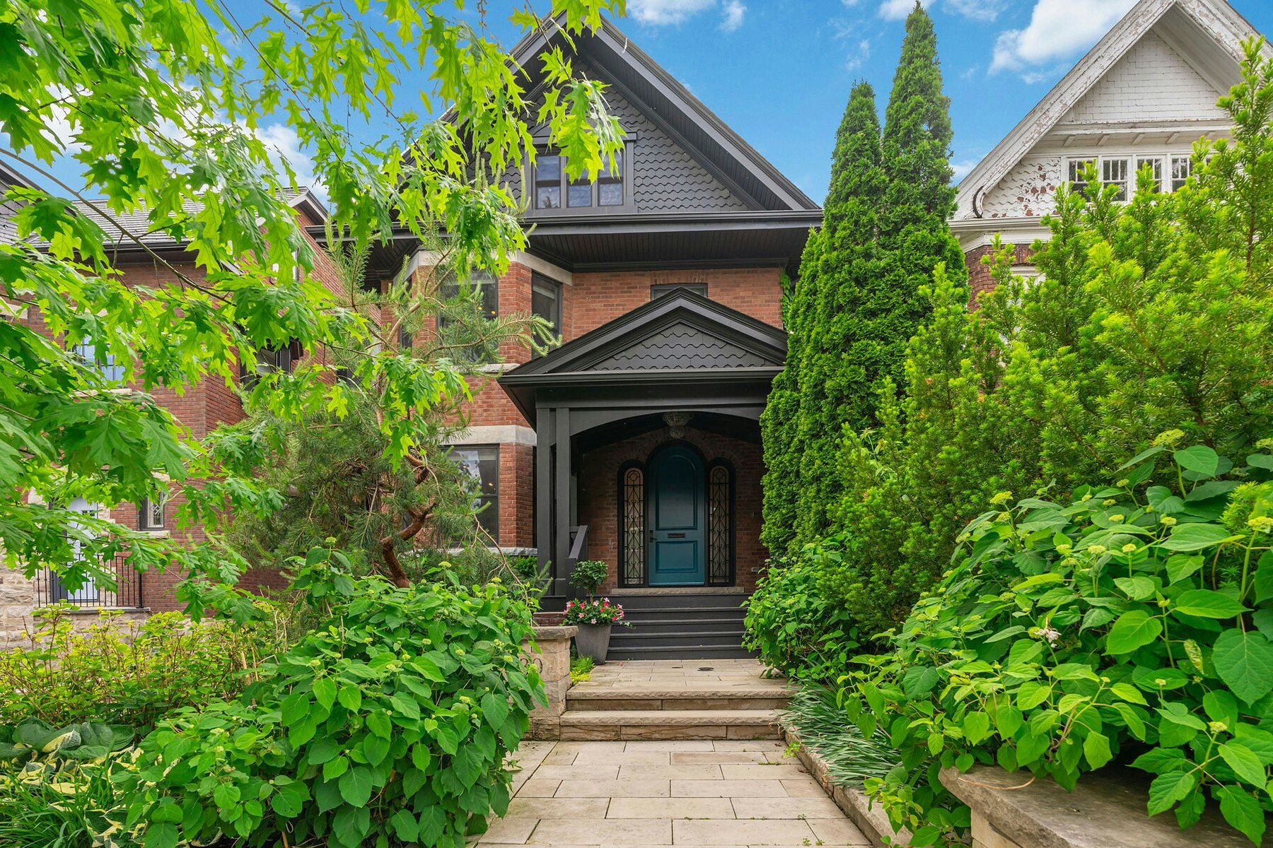 330 Palmerston Boulevard, Toronto, ON, M6G 2N6