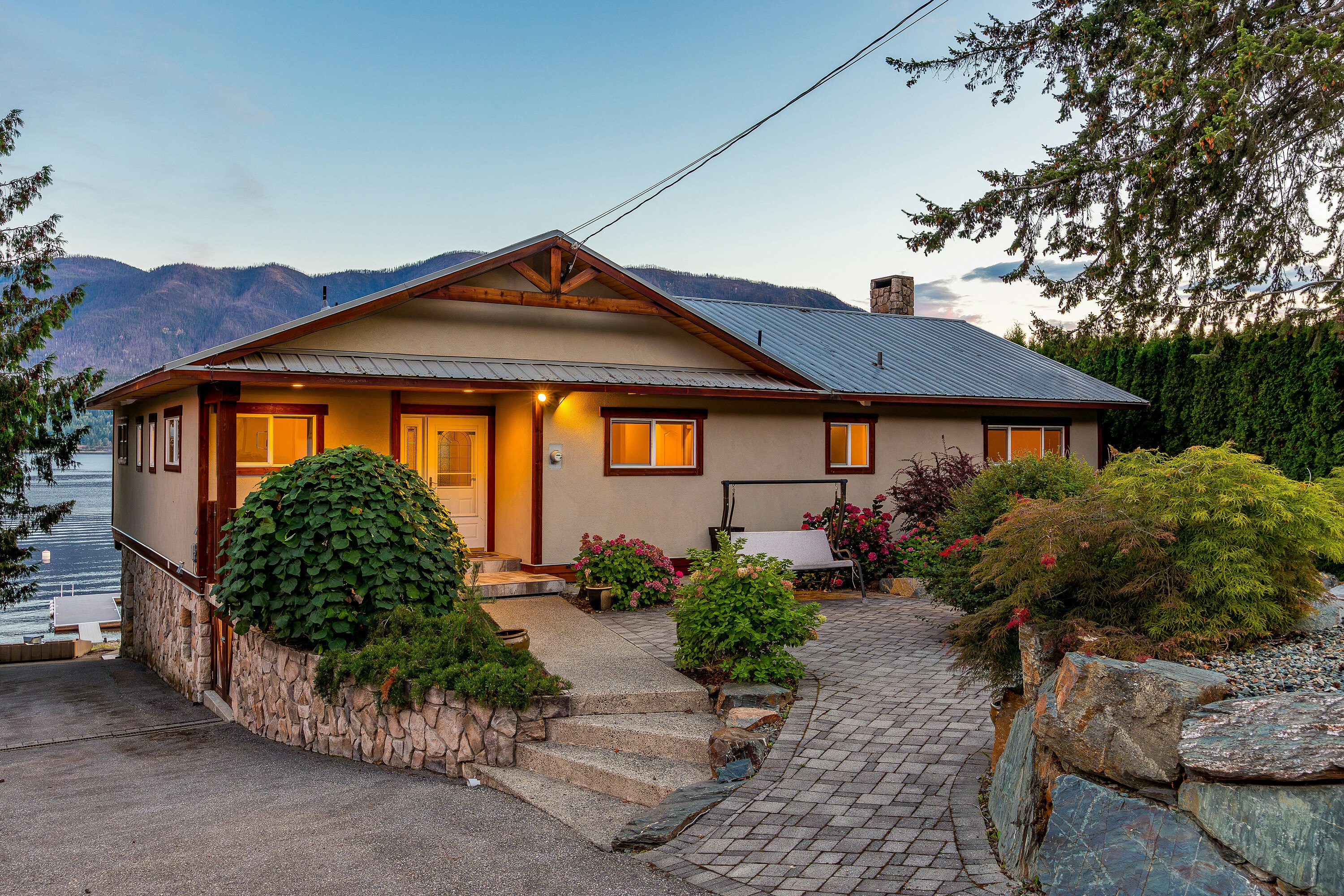 2968 Mabry Road, Lee Creek, BC, V0E 1M4