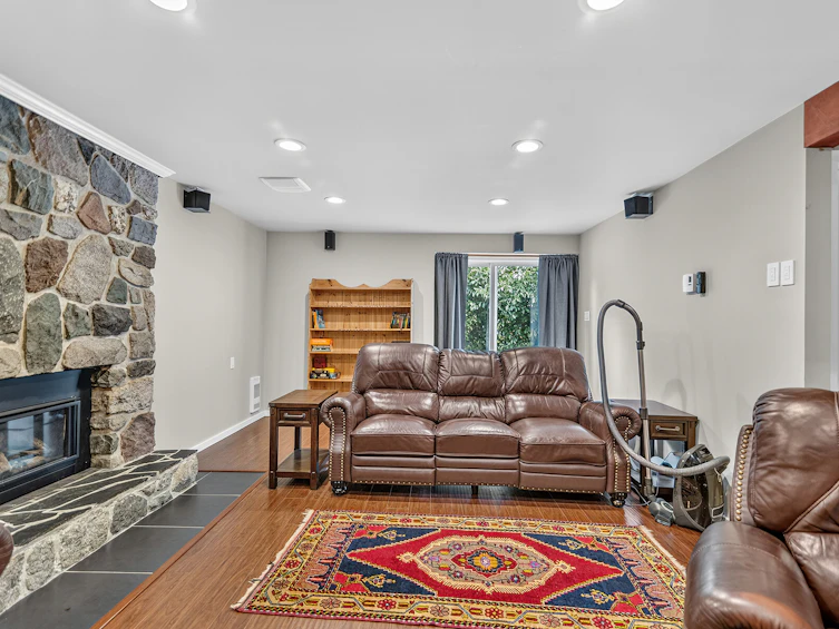 4898 Sunshine Coast Highway, Sechelt, BC, V7Z 0B7 - 22