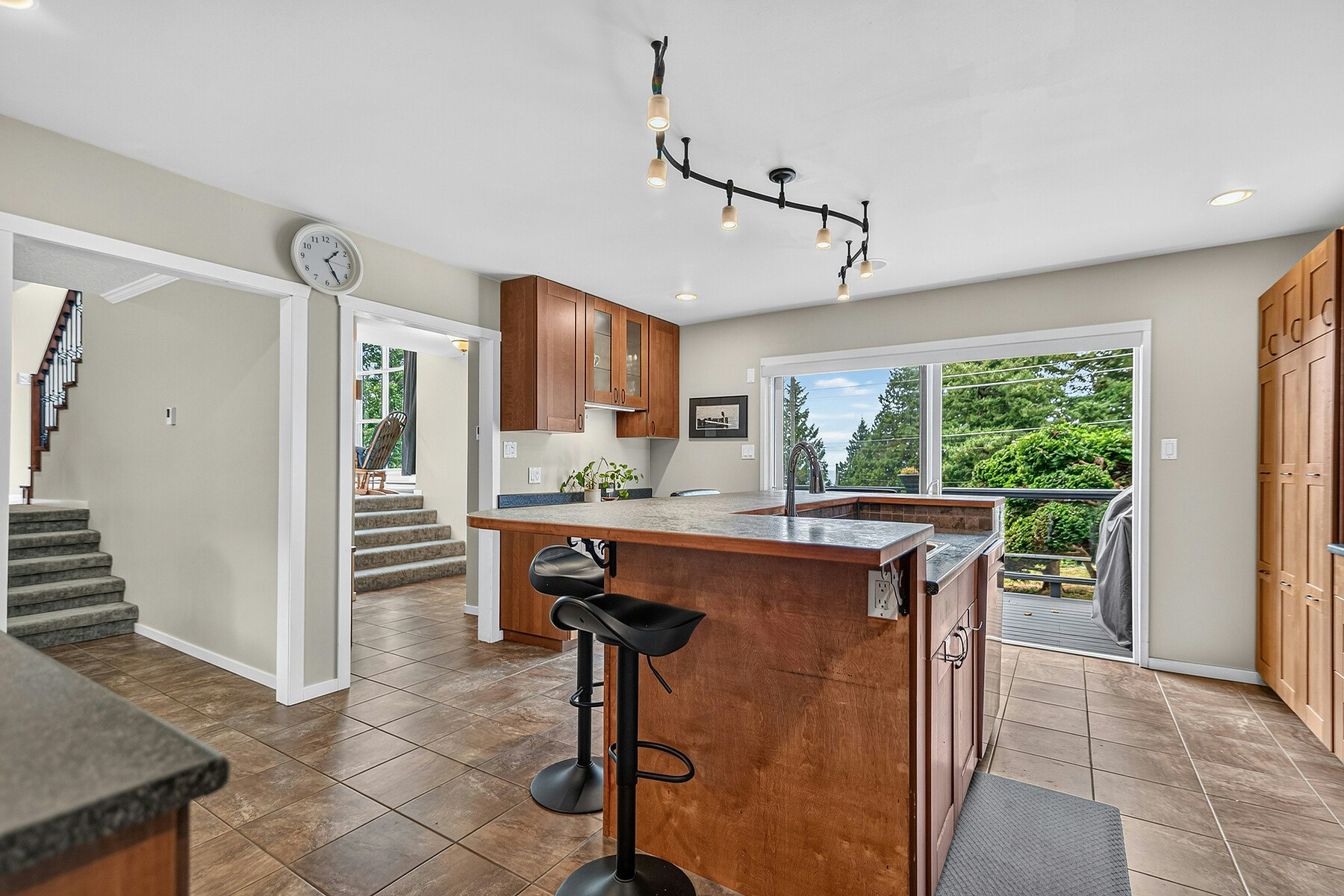 4898 Sunshine Coast Highway, Sechelt, BC, V7Z 0B7 - 10