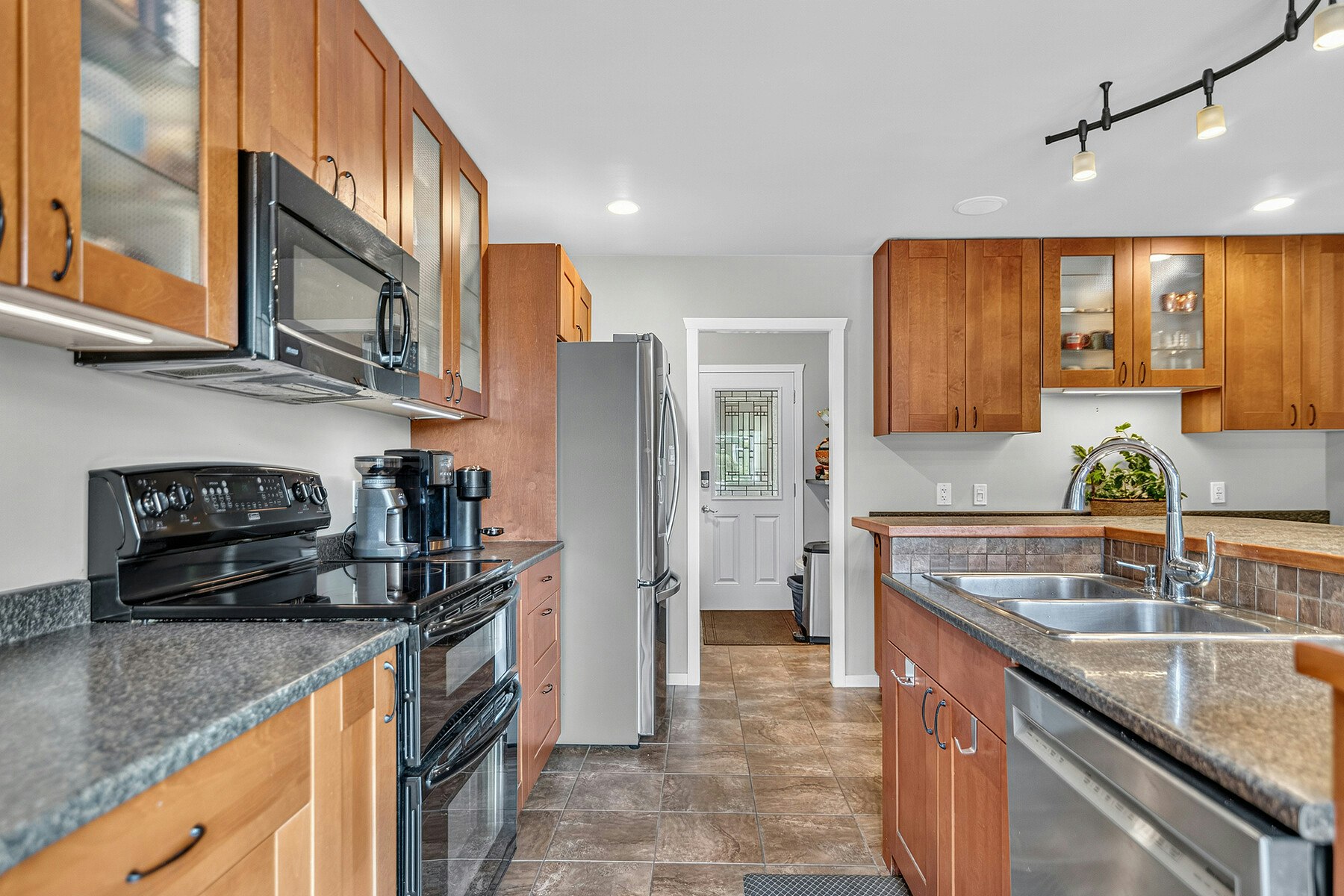 4898 Sunshine Coast Highway, Sechelt, BC, V7Z 0B7 - 12