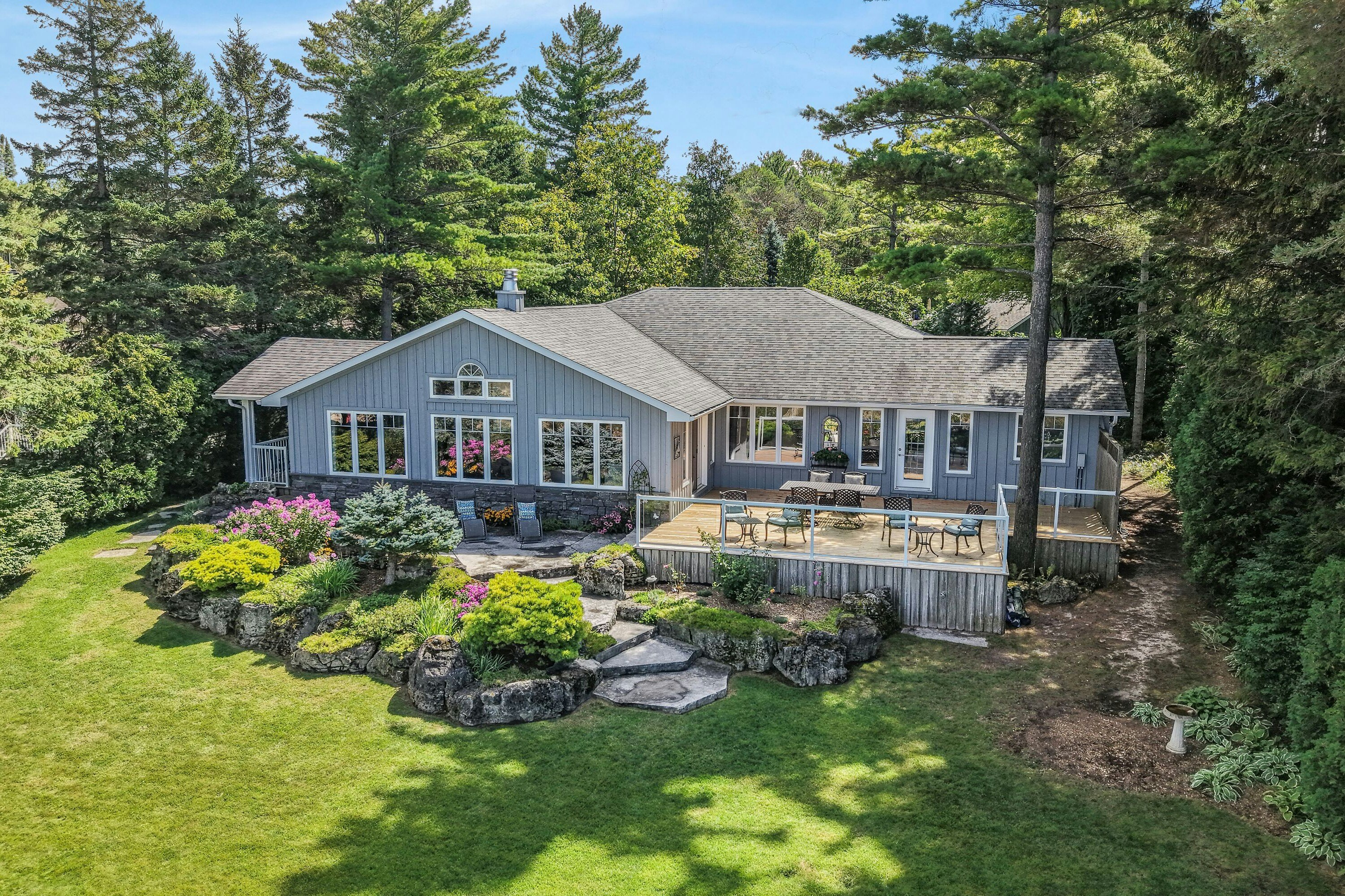 1036 River Road E, Wasaga Beach, ON, L9Z 2P7