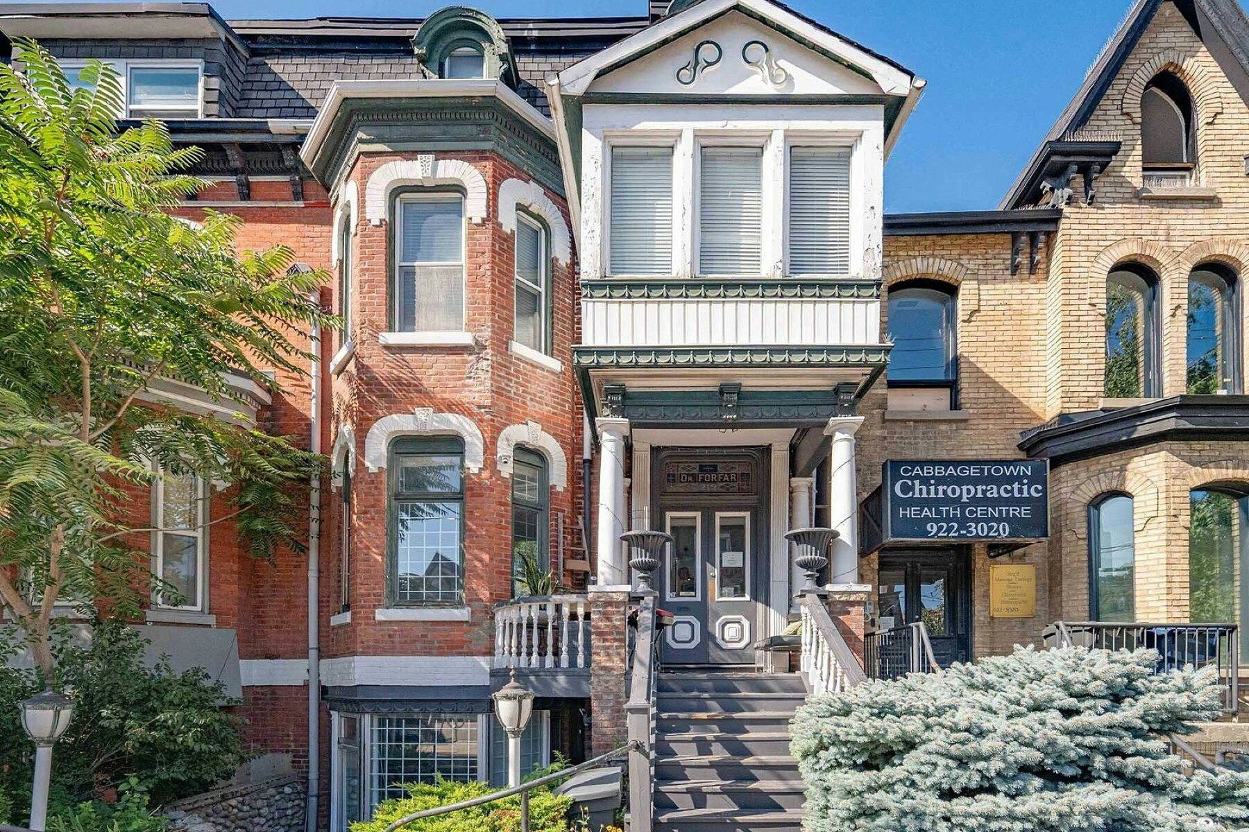 212 Carlton St Main, Toronto, ON, M5A 2L1 - 2
