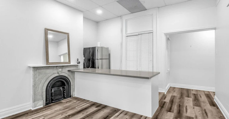 212 Carlton St Main, Toronto, ON, M5A 2L1 - 4