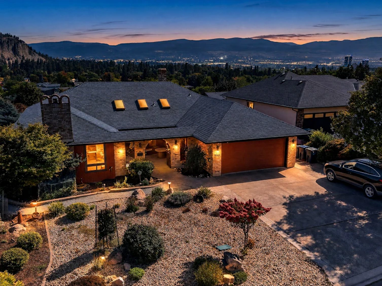 1645 Smithson Place, Kelowna, BC, V1Y 8N5 - 2
