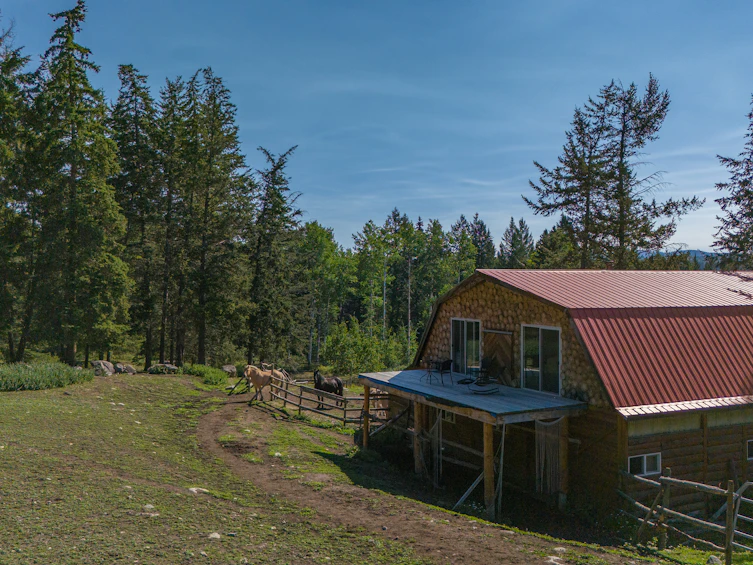 7471 Cariboo Chalet Road, Lone Butte, BC, V0K 1X3 - 6