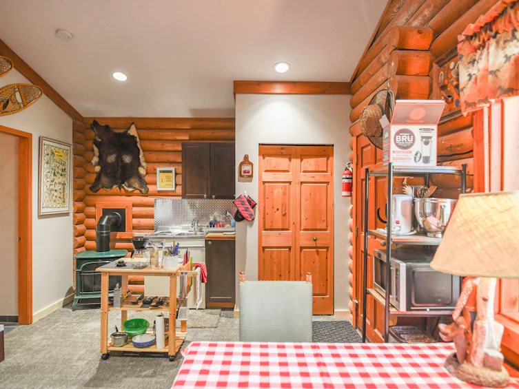 7915 Machete Lake Road, Bridge Lake, BC, V0K 1E0 - 11