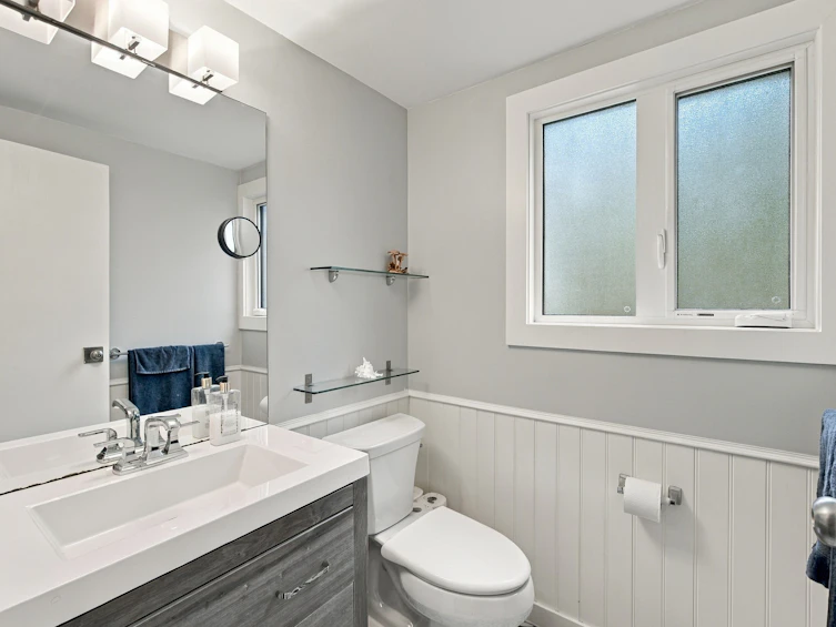 1063 Heritage Boulevard, North Vancouver, BC, V7J 3G7 - 8