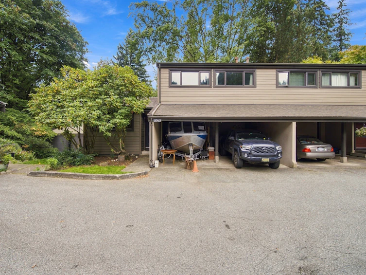 1063 Heritage Boulevard, North Vancouver, BC, V7J 3G7 - 9