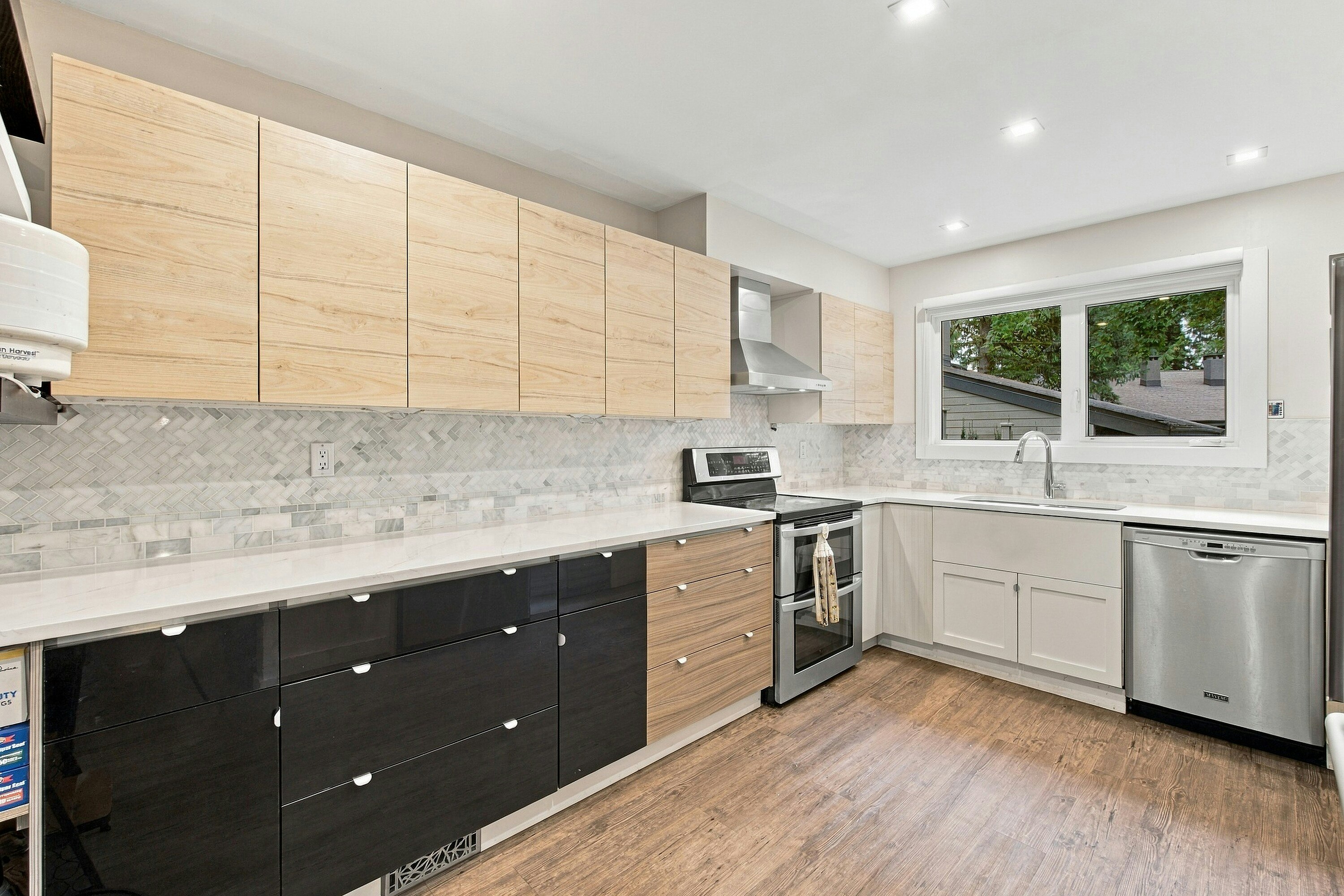 1063 Heritage Boulevard, North Vancouver, BC, V7J 3G7 - 6