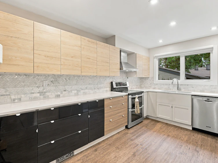 1063 Heritage Boulevard, North Vancouver, BC, V7J 3G7 - 6