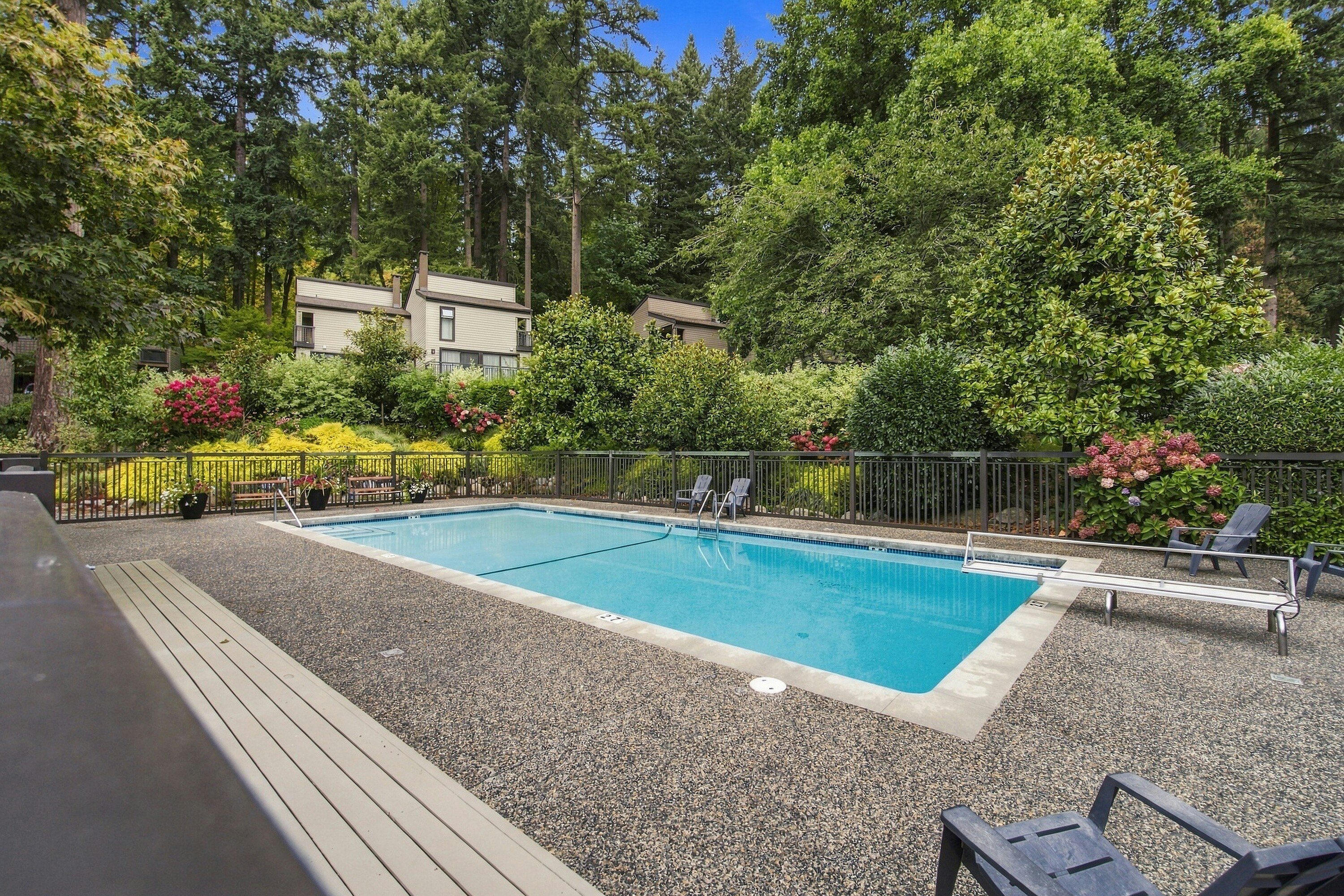 1063 Heritage Boulevard, North Vancouver, BC, V7J 3G7 - 11