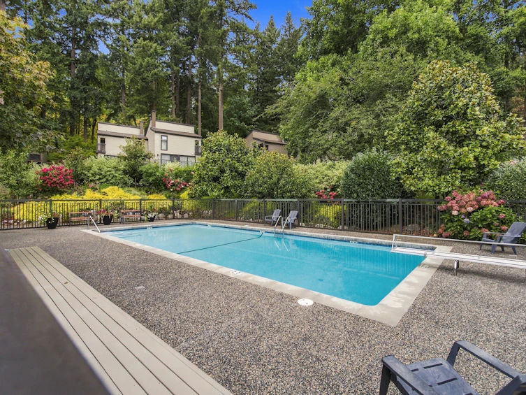 1063 Heritage Boulevard, North Vancouver, BC, V7J 3G7 - 11