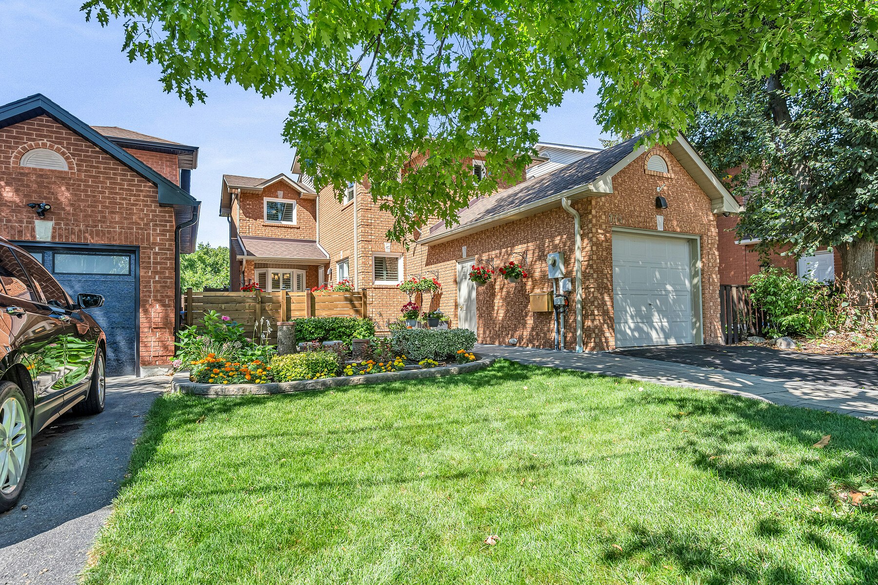 174 Queen Street W, Mississauga, ON, L5H 1L6