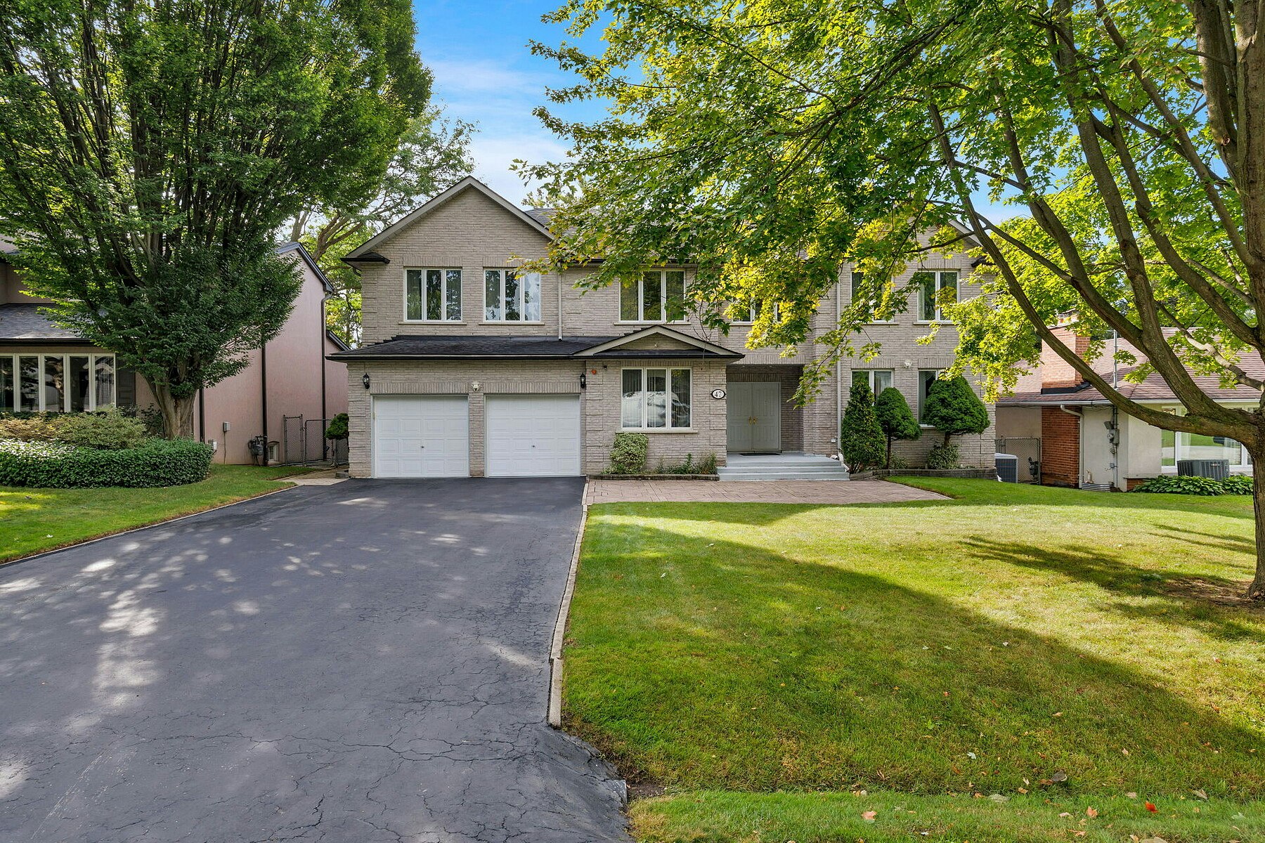 47 Great Oak Drive, Toronto, ON, M9A 1N3