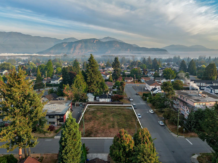 46019 Mellard Avenue, Chilliwack, BC, V2P 2Y6 - 2