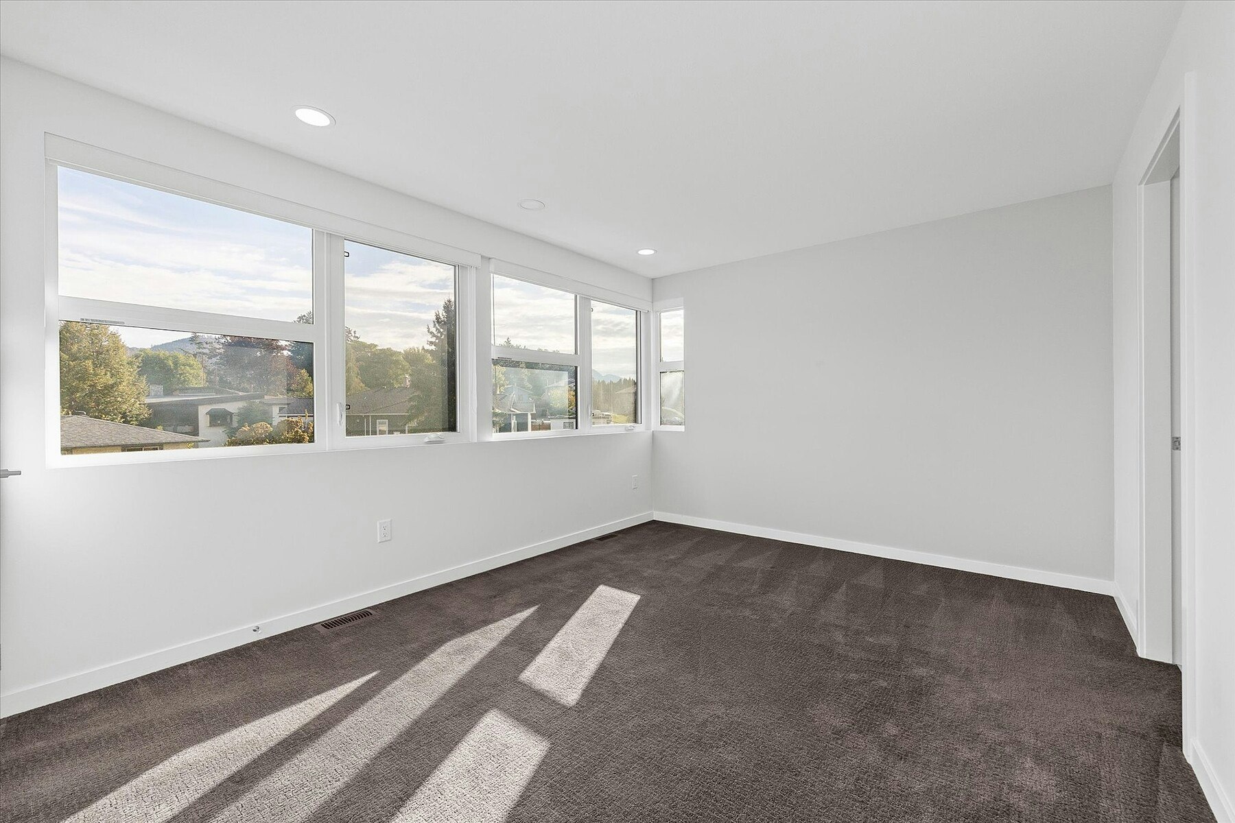 37-1515 N Highland Drive, Kelowna, BC, V1Y 0C9 - 25