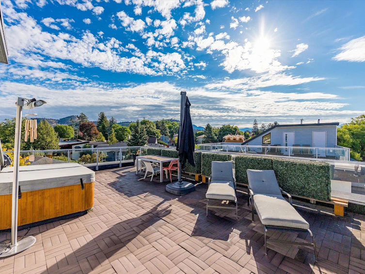 37-1515 N Highland Drive, Kelowna, BC, V1Y 0C9 - 2