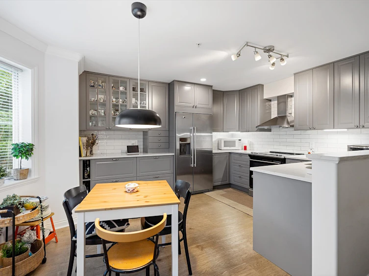 21-405 Quebec Street, Victoria, BC, V8V 4Z2 - 11
